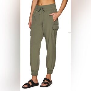 Avalanche Men's Green Cargo‎ Pants